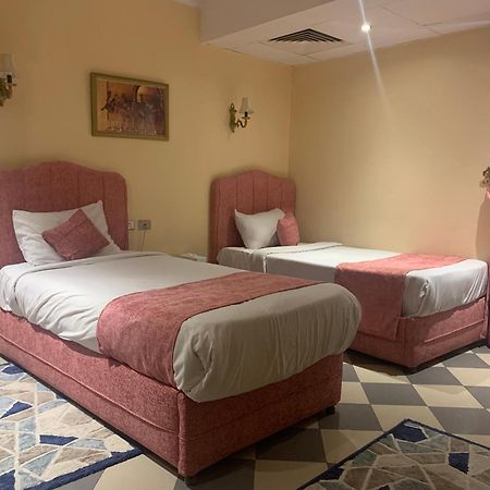 Holidays Express Hotel Kairo Bagian luar foto