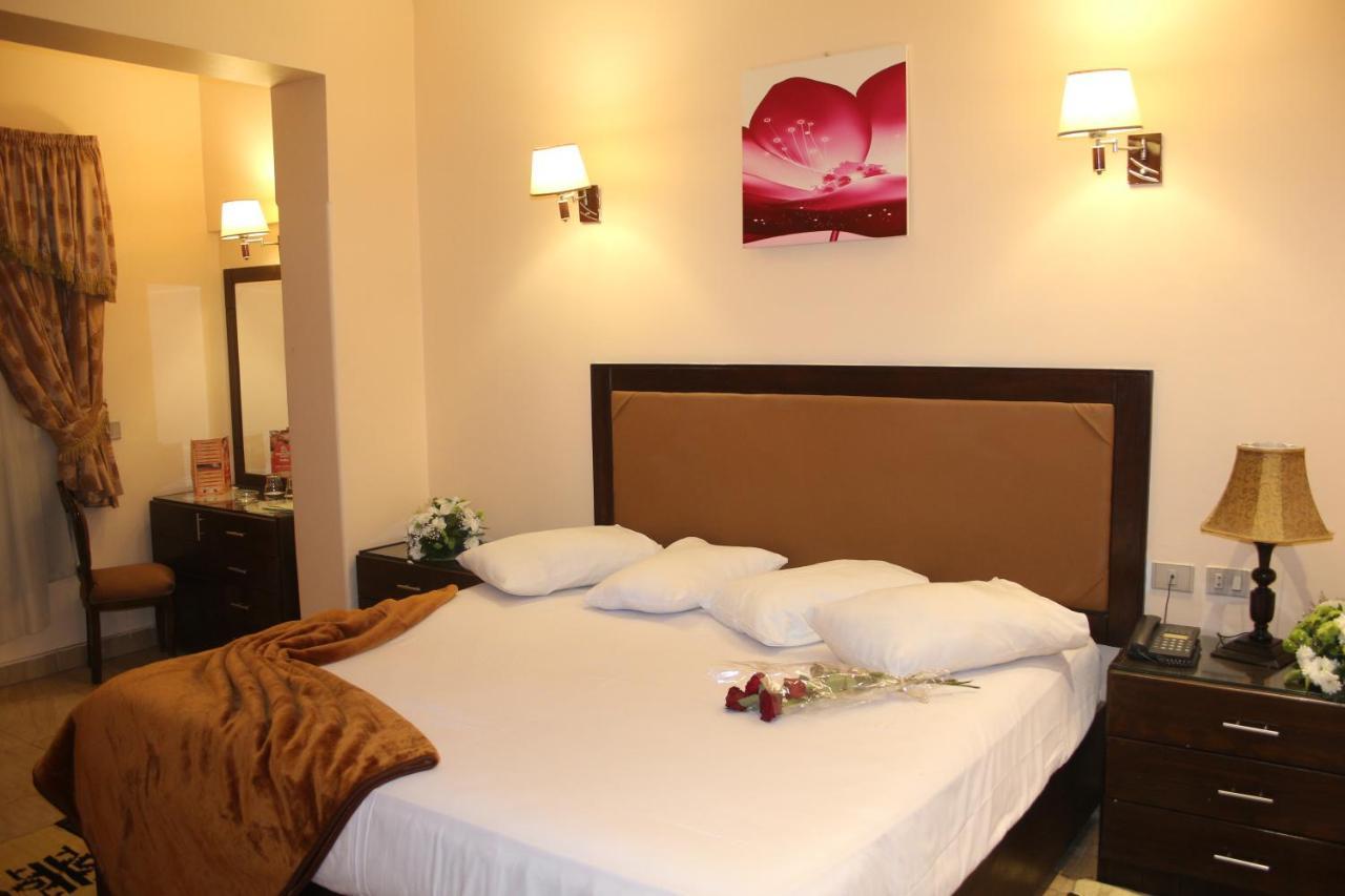 Holidays Express Hotel Kairo Bagian luar foto